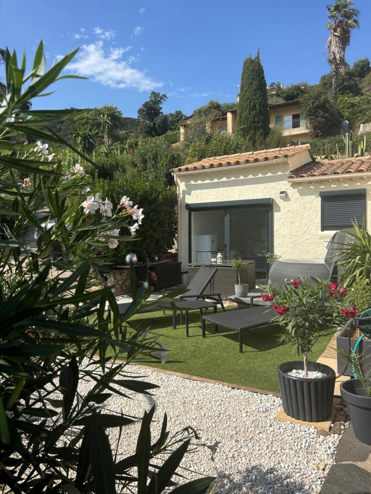 Belle Chambre Privee Avec Le Jardin Privatif Et Le Jacuzzi Cavalaire-sur-Mer Exterior foto
